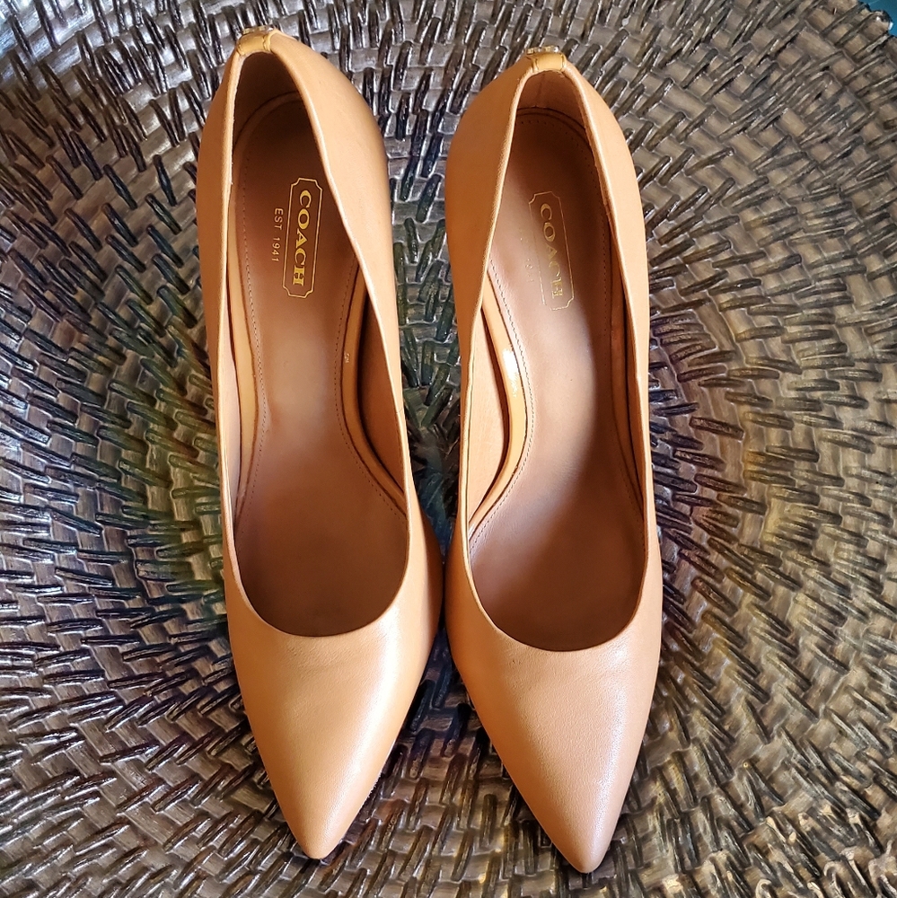 COACH Ellin beige pumps sz 8.5 - Picture 2 of 8
